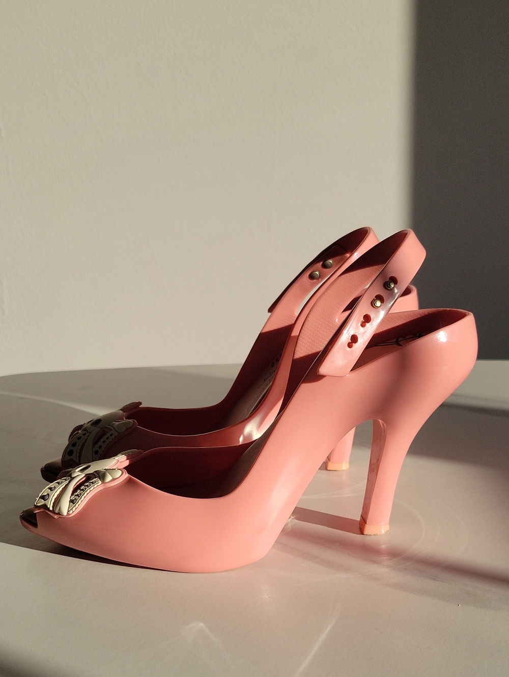 Vivienne Westwood Melissa Pink Skull Bow Peep-Toe Heeled Sandals - Picture 2 of 16